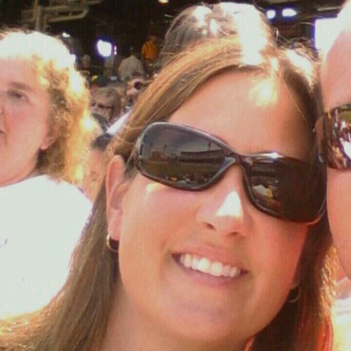 elips24's profile picture. teacher