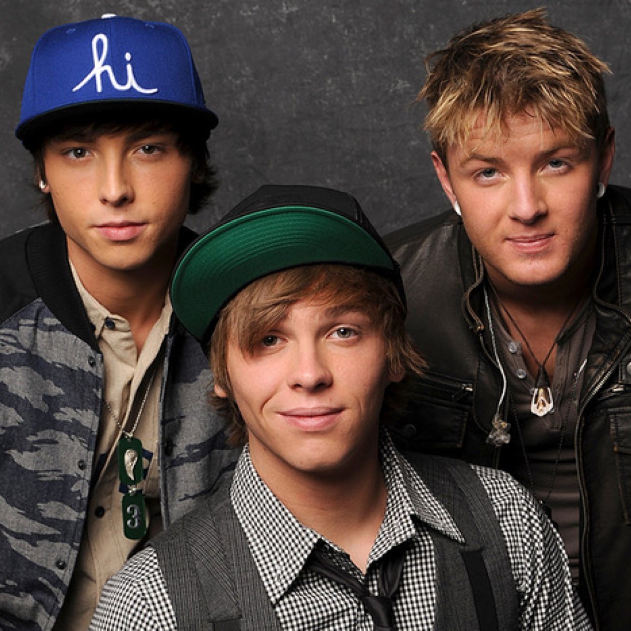 follow @those3caliboyz or i unfollow (: if you already do, free follow!