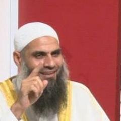 كاتب وباحث إسلامي،يهتم بقضايا أمته،وحريصا على عودة الأمة إلى هويتها الإسلامية.