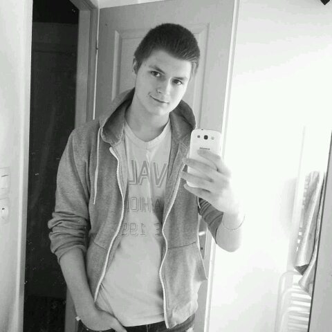 Allan_J_LoVe's profile picture. Julie mon amouuuurrr :$ !!   #MaitreGims  #TeamFollowback  insta: allangibert