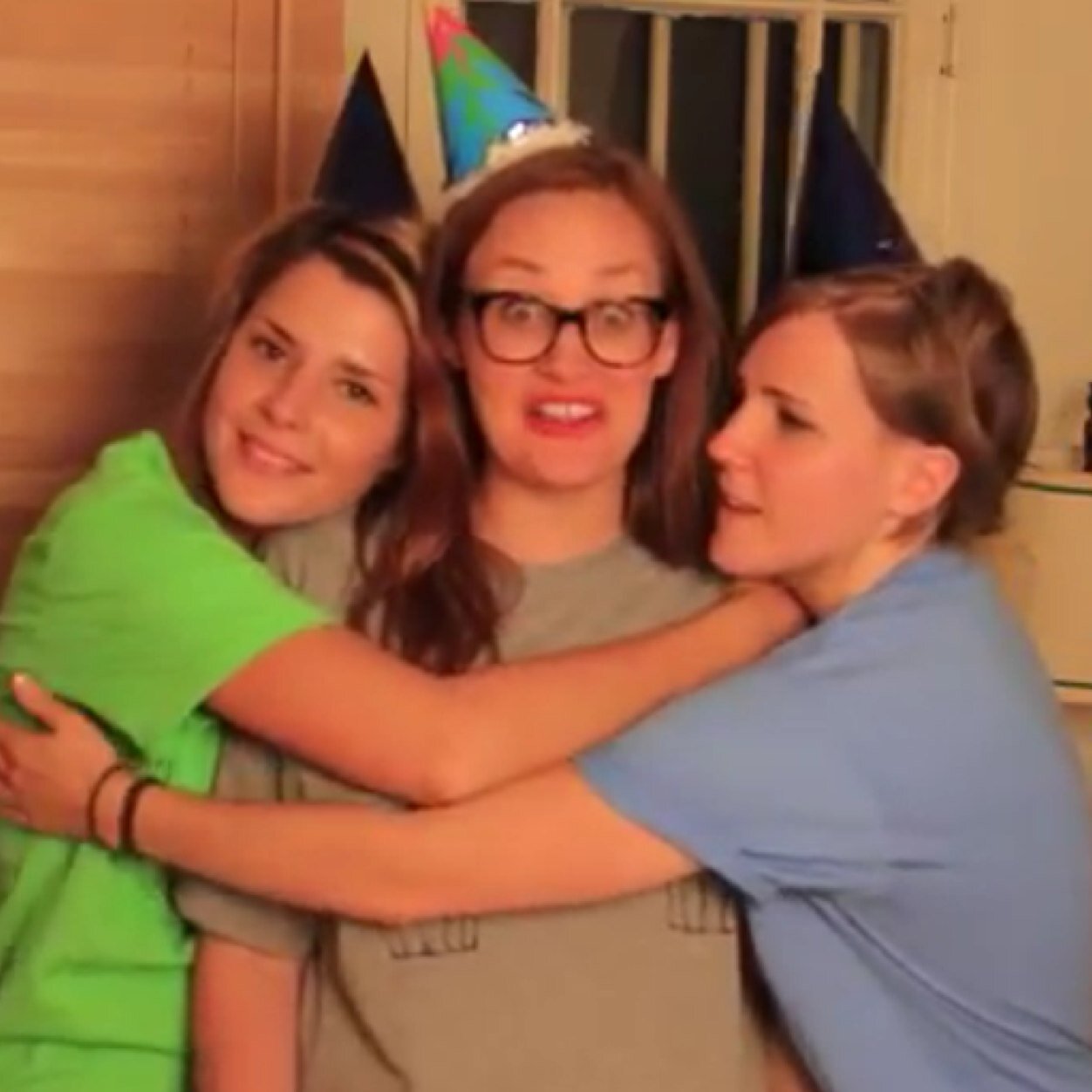 Basically I just love youtubers. 
Follow my main account: @pineapple_cats :)