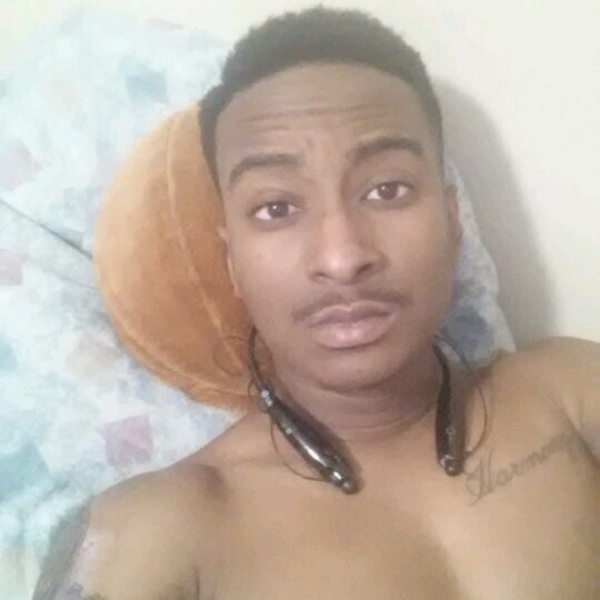 No room for you lookin ass niggas