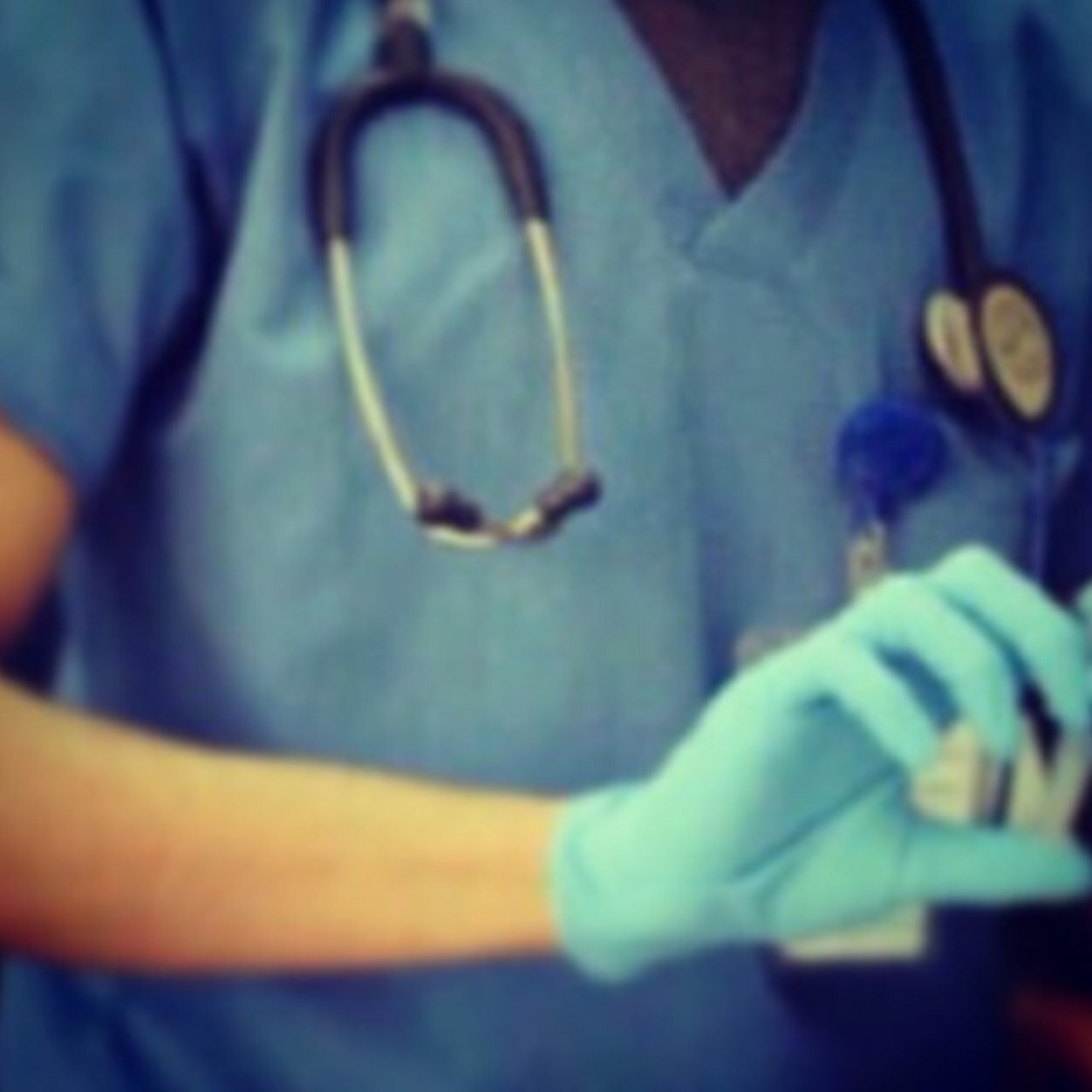 عشقي الهلال أحب رجل أمي على شان شيئين لأجل أدخل الجنه ولاجل إنها أمي.