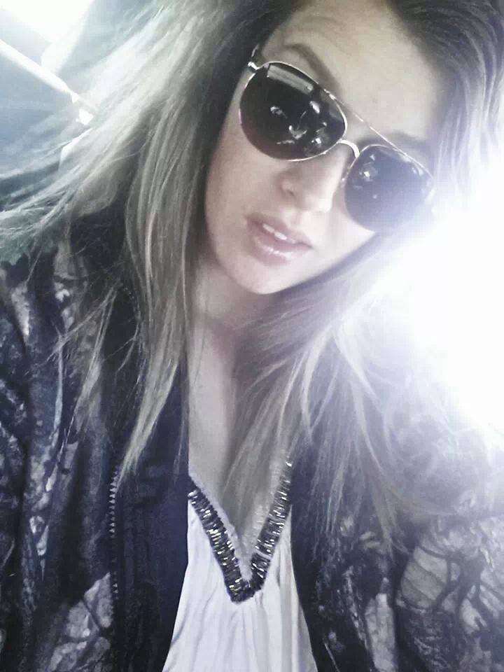 hard working camo wearin country singing southern swearing girl. Pulling tits for a living and hay hauling.