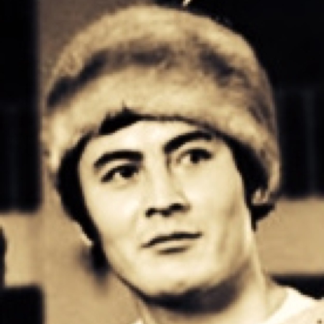 TweetinNoor's profile picture. Я боюсь глупых и cистематически опаздываю, так как считаю, что ко всему, что связано с работой нужно подходить системно.