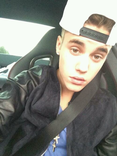 #WeWillNeverLeaveYouJustin ♡
