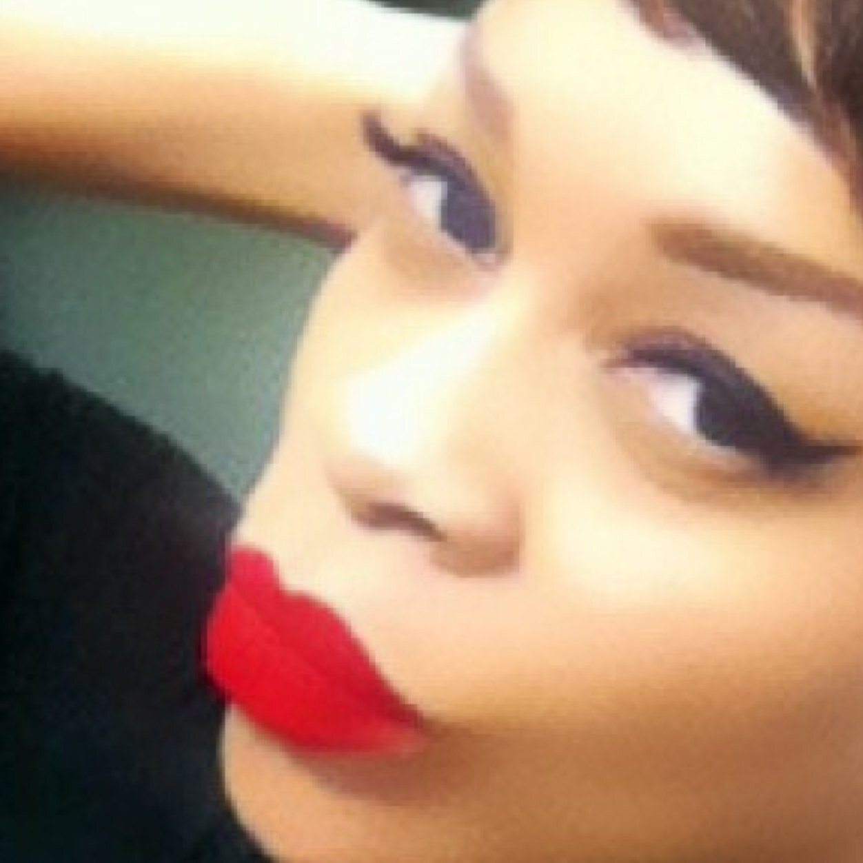 PRO & MAC Cosmetics Makeup Artist - Image Engineer - Freelance Fashion Editor