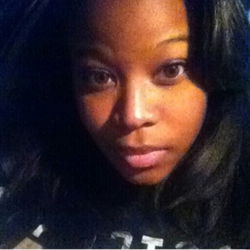 Late Nights | Early Mornings
Instagram: 00MISS_PRISS00