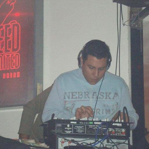 Amante de la musica ,en todos sus generos ,las cosas claras conservan la amistad .desiciones antes de un mal pasar