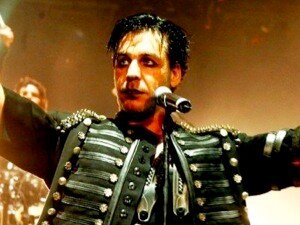 #Rammstein игроман,люблю kinder, #AC/DC 
#ВеликийРандом