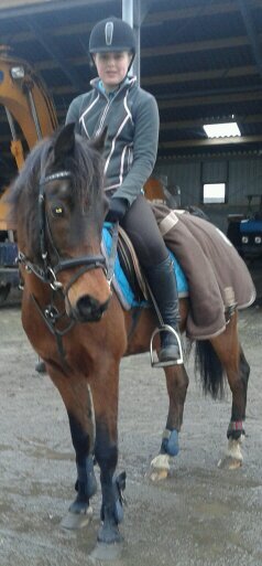 fardou23's profile picture. 