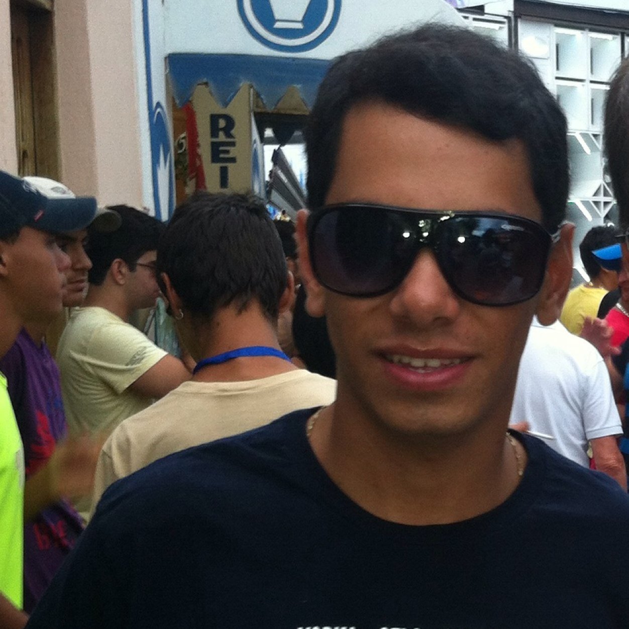 http://t.co/01Bp9MpvnF
WhatsApp: 87 9952.0575