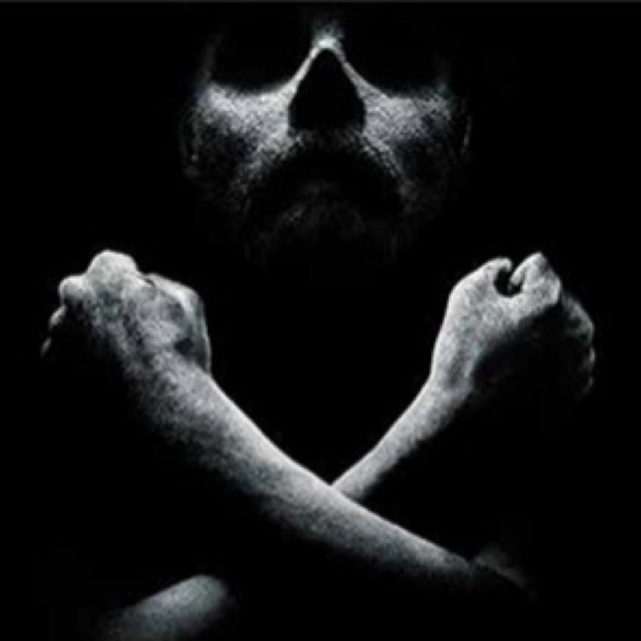 Soy la poesia que ronda tu mente y que no puedes expresar, lo que quieres decir y oir.