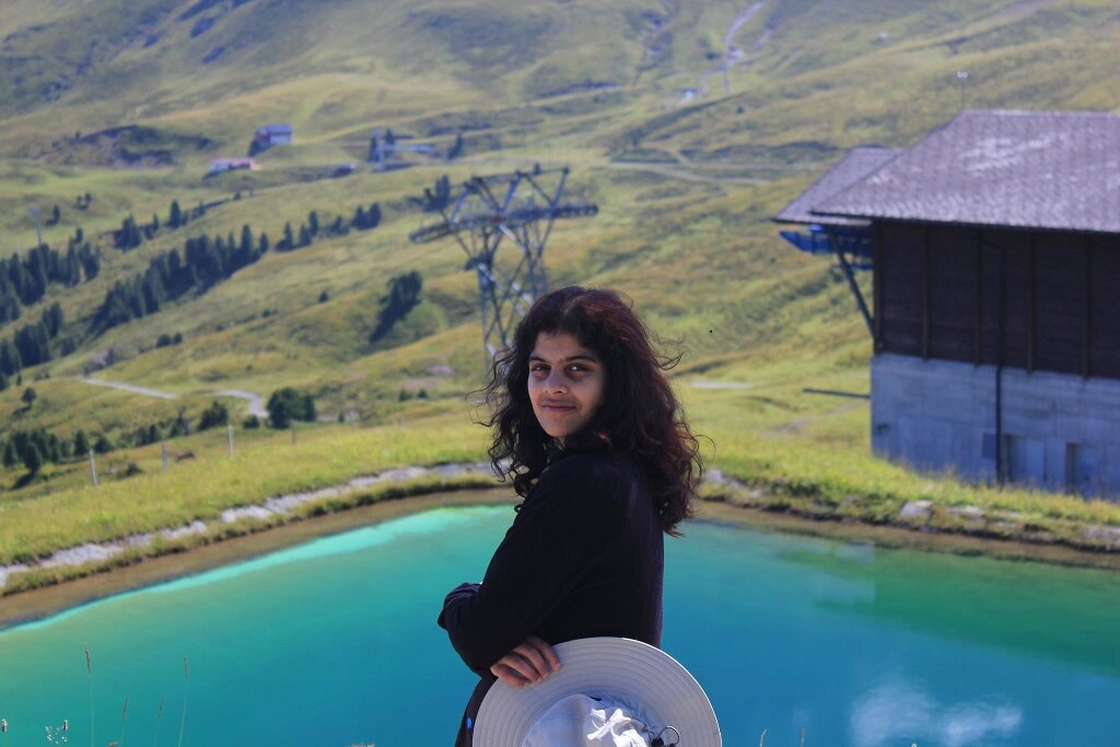 Socially Conscious. Mom. Citizen of the World. Traveller. Believer of Science. Artist.