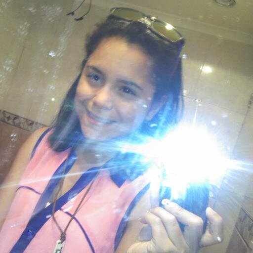 Soy Directioner ; 
Sec Finanzas CEIA ;
26 años;
Virgo♍;