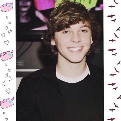follow @cuddleykeaton :):)