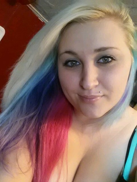i love music but i spend most of my time working and working on my car. im a pretty chill chick but im a blast partin and when i go to bars.