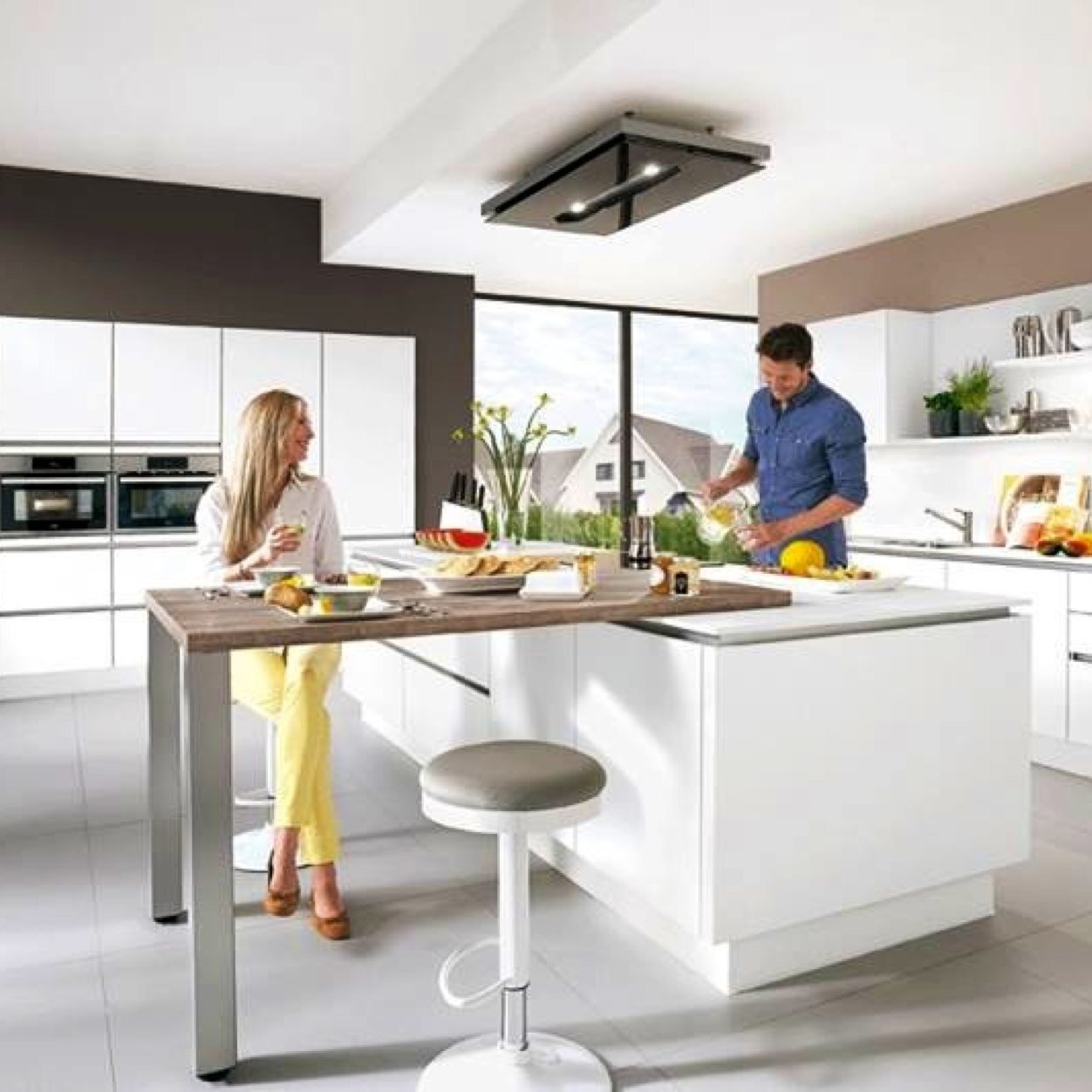 Empresa dedicada a los muebles de cocina electrodomesticos y aire acondicionado