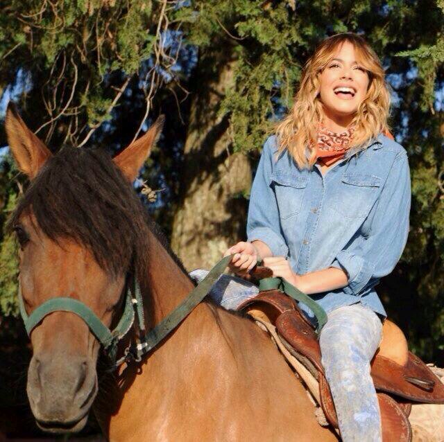 TiniS_Fan's profile picture. @TiniStoessel Es Mi Mundo Yo Te Quiero Tini !! #QueremosViolettaEnVivoFrancia !!