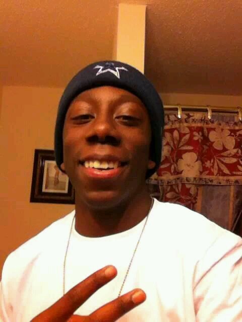 I'm ah singer , drummer ⛪️, futuresoldier , hooper, Gridiron freak