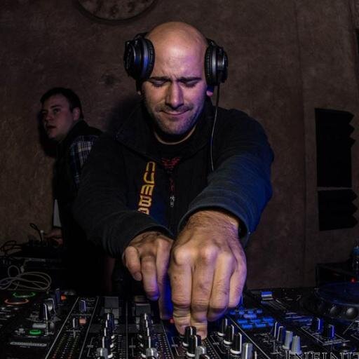 Promoter, DJ, raver. #dnb #TDotLove @RaversOnly @HC313_Detroit #FollowbackDnB #EDMfamily