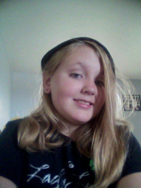 likes music alot,loves the rain,and loves watchig youtube vids,and likes to watch anime,plays video games