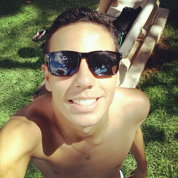 Sonhador, feliz, jogador de futebol!! #Deus