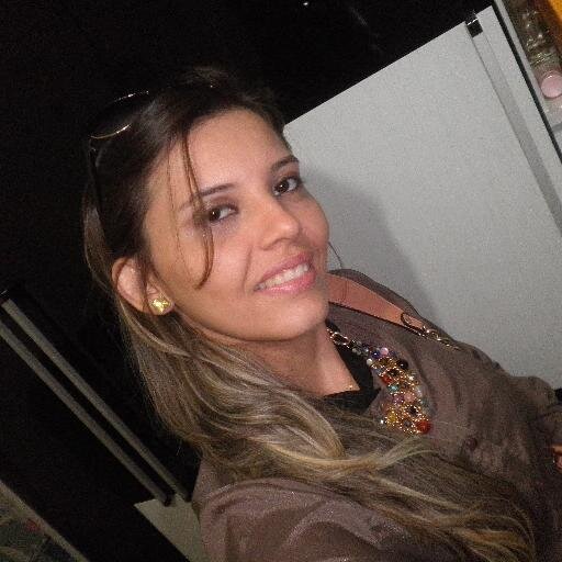 Graduada em Enfermagem,atualmente Pós-Graduanda em Enfermagem em Urgência e Emergência,atua como Enfermeira do PSF Cachoeira,Prefeitura Municipal de Pombal,PB.