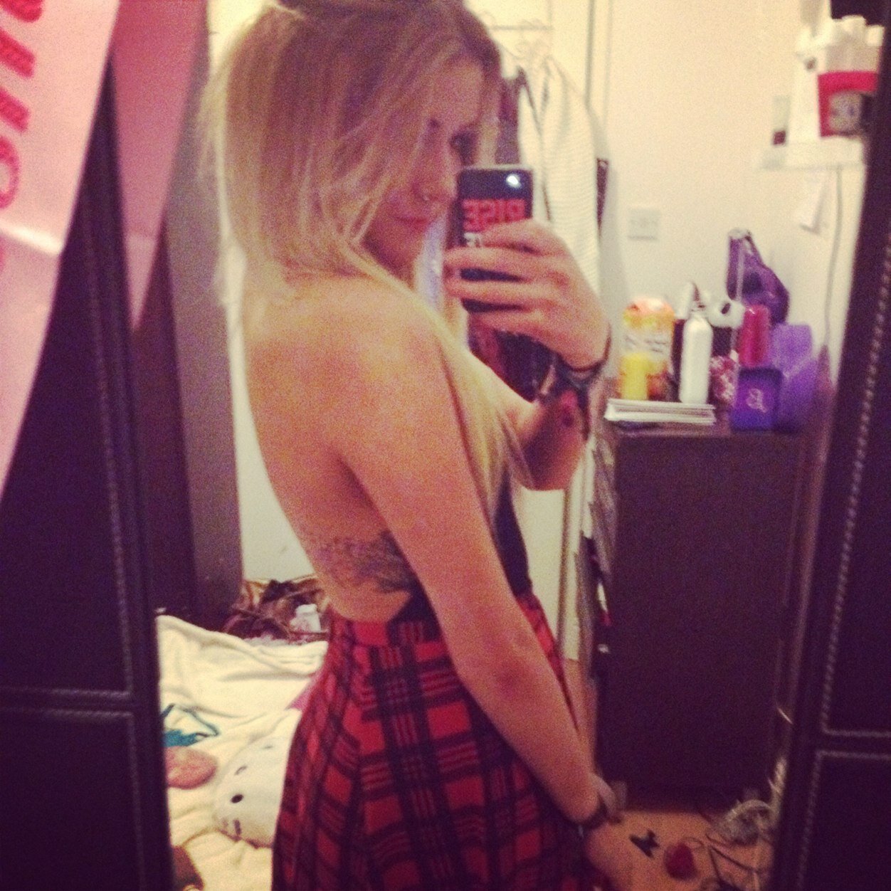 HelloHolliexo's profile picture. kavos worker 2013 // 2014