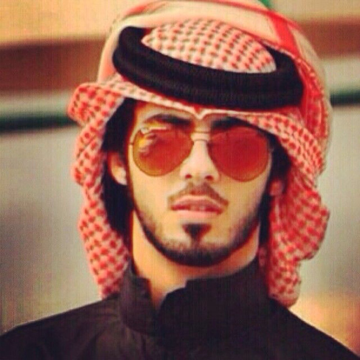هلالي،، متذوق للشعر ولست شاعر ،، وحيد بين اهلي وناسي ،،طالب جامعي .، تابعني اتابعگ هنآ انا ..
