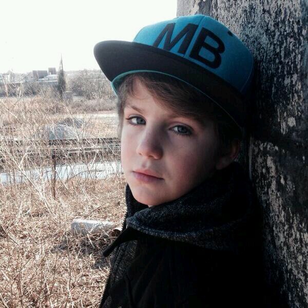 @MattyBRaps is my idol. He's Amazing. Hes my hero. :) Go follow my other account @darkyle15