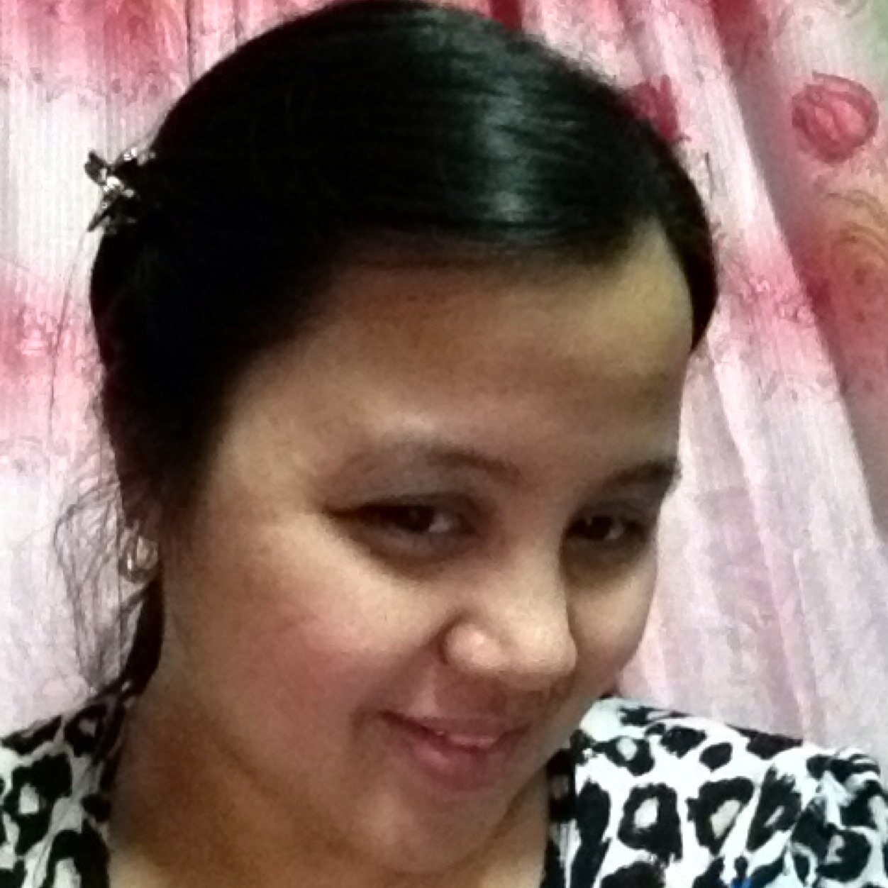 I'm a KimXi fan, I love to write love stories..
