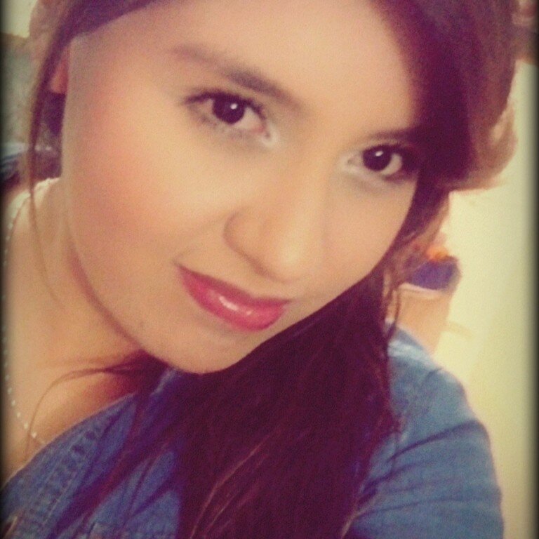 soy una simple terrenal que vive alucinada por julion alvarez