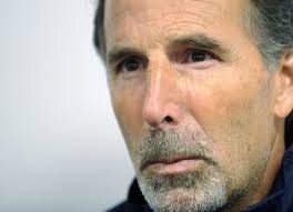 I really don't enjoy much, Coach of the Vancouver Canucks