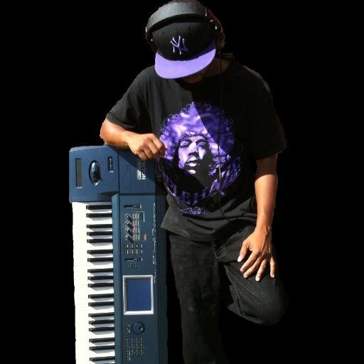UP IN COMING PRODUCER HOLLA FOR TRAX U FOLLOW I FOLLOW BACK! MIAMI HEAT ITS OUR YEAR #TEAMFOLLOWBACK #GOTBEATZ
