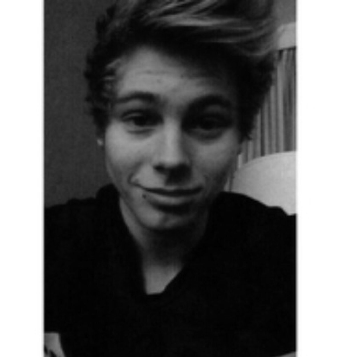 Luke's my light in the dark    \\