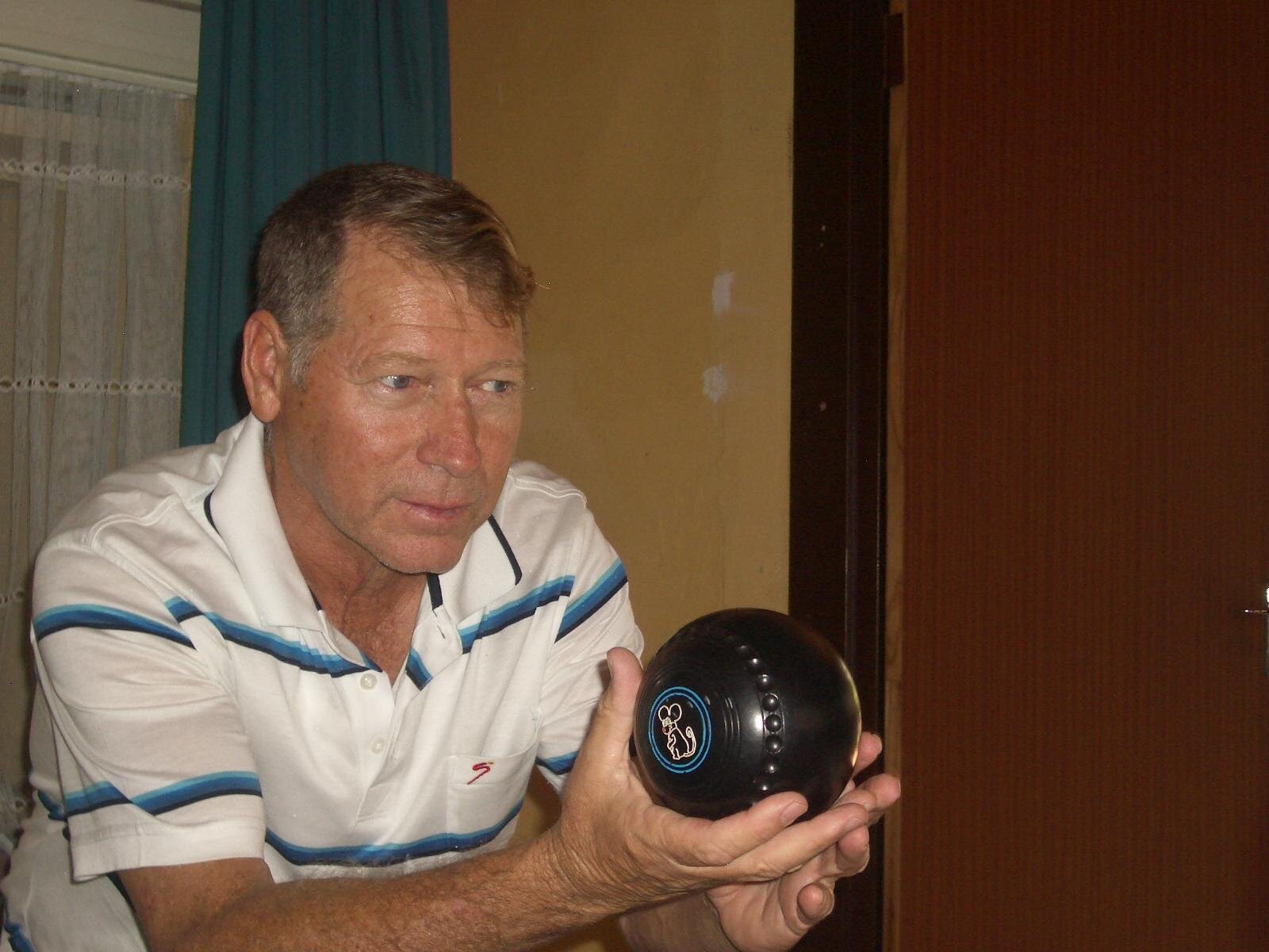 smalefamily's profile picture. Born in Durban raised by grand parents,school in Pmburg, Matric1967,served in SAAF1968, Telkom 1969 to 2001. Married 1973, two children and then divorced 2008