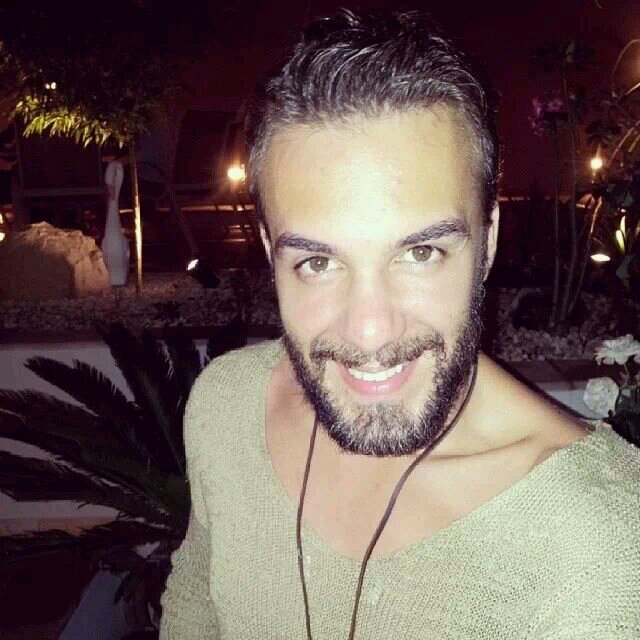 sou samuel semog cabeleireiro e maquiador