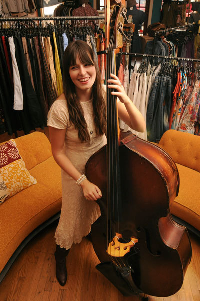 juliaadamy's profile picture. love and grooves.