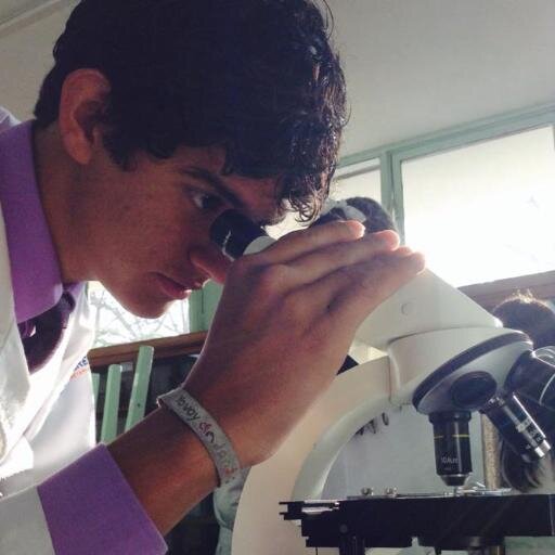 Divertido, extraño y excepcional pero siempre en busca de algo más http://t.co/EkPTMDUS