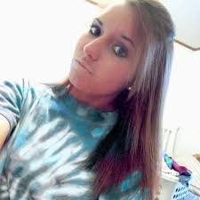 punslolitta931's profile picture. No te enamores de una mujer bonita; enamorate de una mujer inteligente, ella sabra como ponerse bonita.