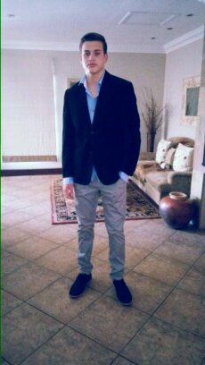 Gerrit_Moller's profile picture. the guy in the corner