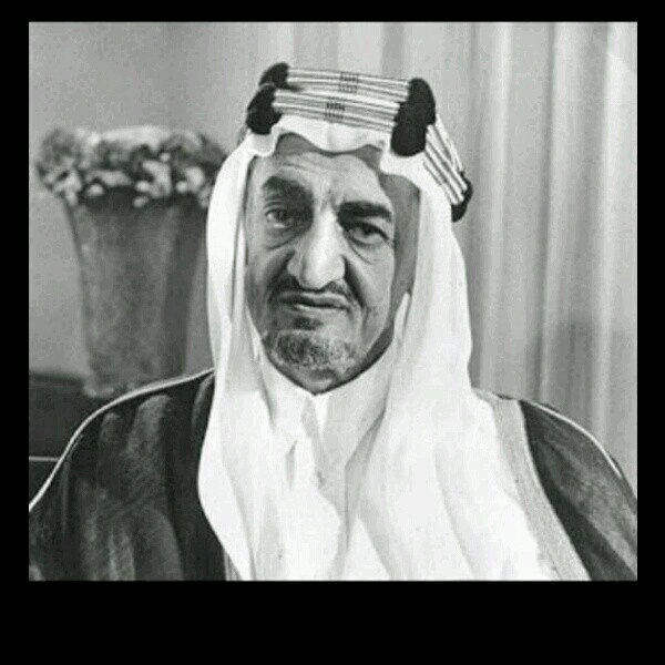 العز للنفس ( واجب) والحيا( سنه) وانا يديني من الثنتين مليانه !!