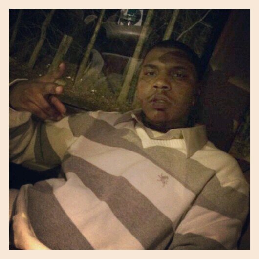 Young nigga with million dollar dreams!! With the mindset to go out and get it!! money is the motivation