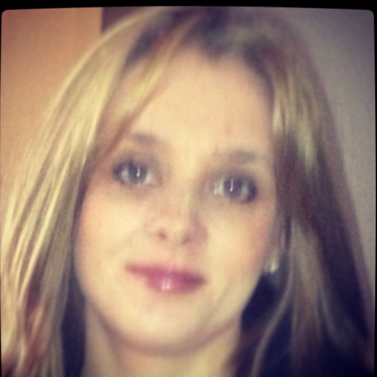 Cruss_Laura's profile picture. 