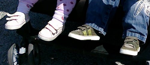 TwinsinSeattle's profile picture. Seattle families and parents of multiples - A blog and resource center for families with twins in Seattle - where to go, what to do, what you don't need to buy!