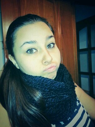 La primera obligación de todo ser humano, es ser feliz, la segunda, es hacer feliz a los demás. ♡