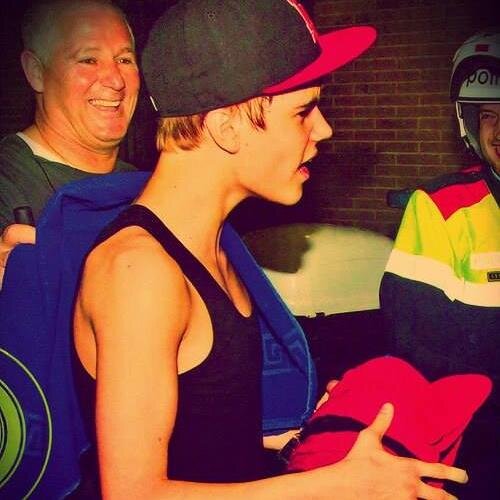 A Belieber and Swiftie here since 2009 :) I believe that one day I'll be able to meet Tay and Juju . Believe and Be Fearless ♛ Follow me ,surely i follow back .