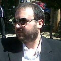 Periodista deportivo, Deportea. Ex jugador de chinchón y casita robada. Amante del sarcasmo y la ironía. Dicen que soy aburrido... y no se equivocan.