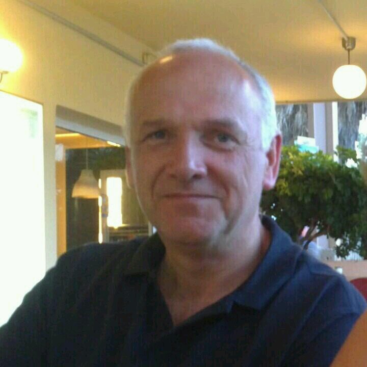 PeterSm86625762's profile picture. 